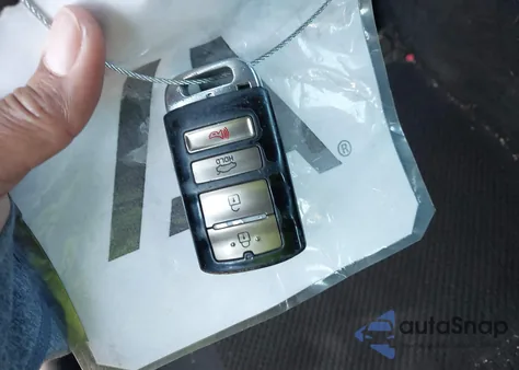 2015 Kia Cadenza Premium z USA, uszkodzony, nr VIN KNALN4D78F5187705